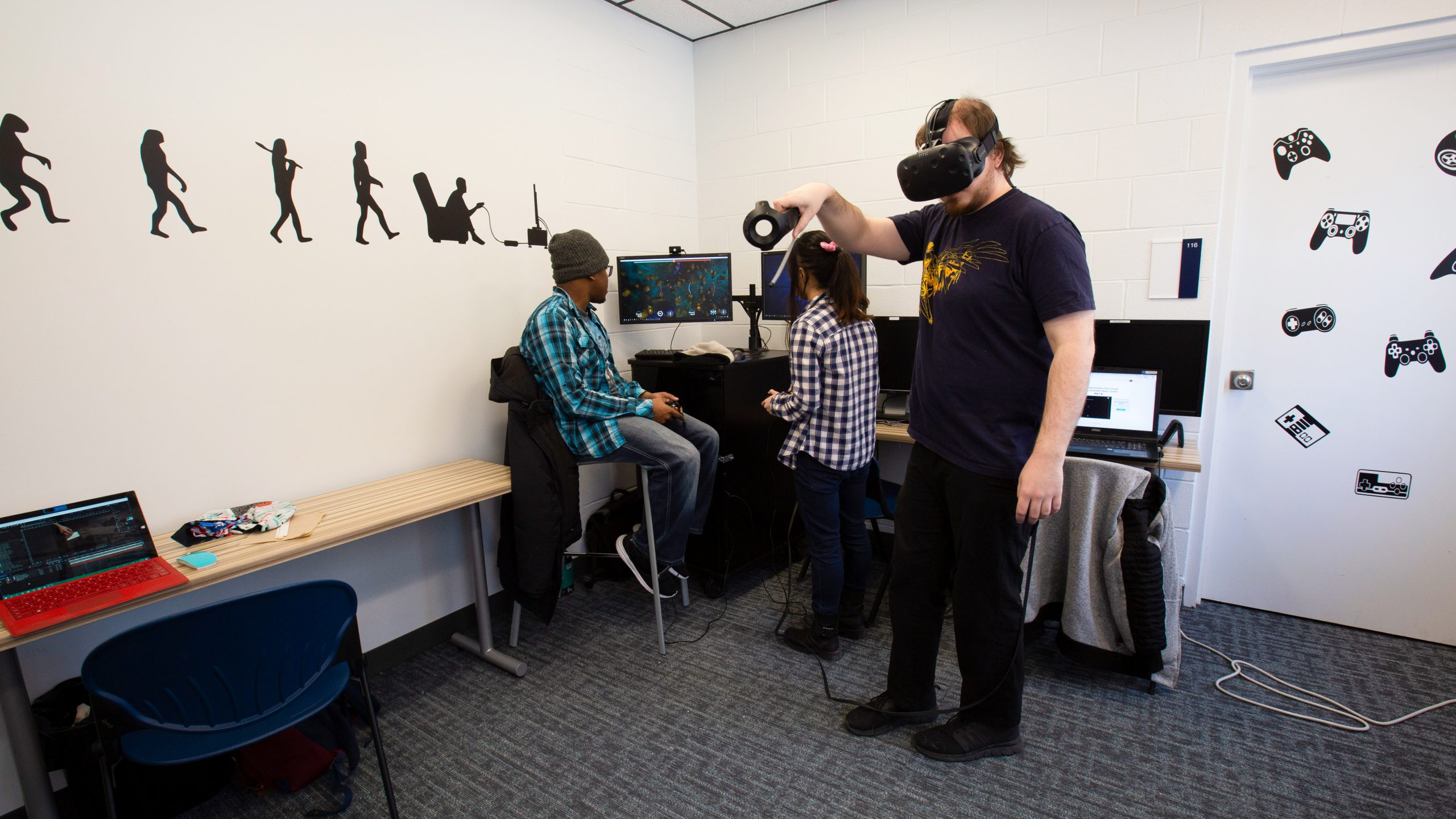 Student using VR in VR/Gaming Lab